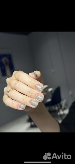 Модель на маникюр с покрытием гель лак