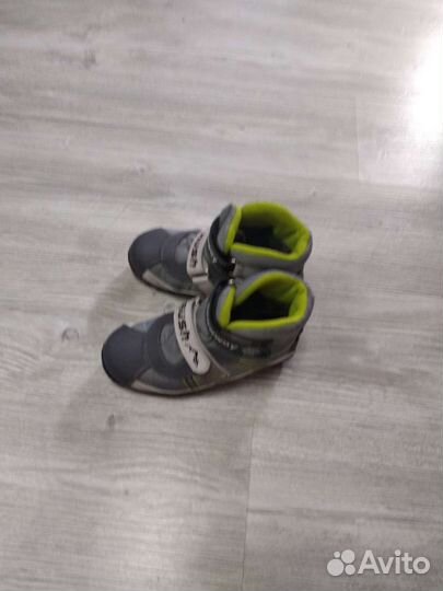 Лыжные ботинки детские