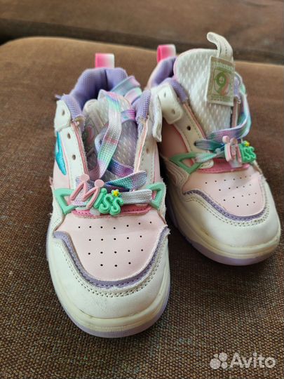 Кроссовки детские
