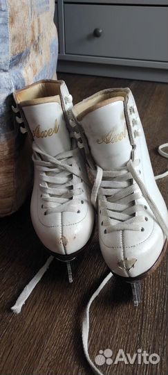 Коньки фигурные Axel 33 размер