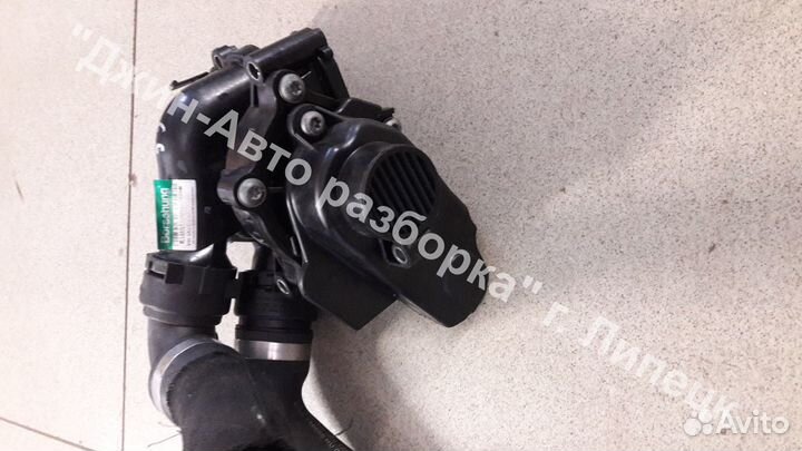 Помпа водяная с корпусом Passat CC пассат цц 2.0