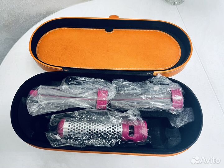 Dyson фен в кейсе