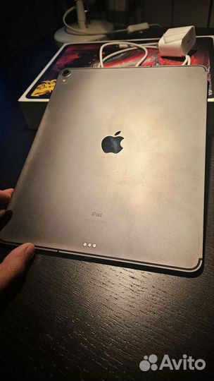 iPad Pro 12.9 3е поколение 2018 WiFi+Cим 1Tb