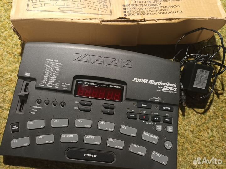 Zoom RitmTrak 234 драм-машина (обмен возможен)