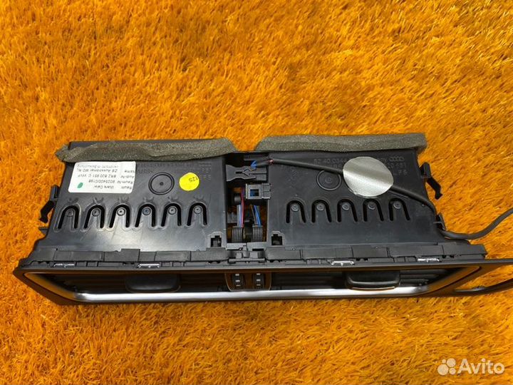 Дефлектор воздушный Audi Q5 8R cdnc 2009