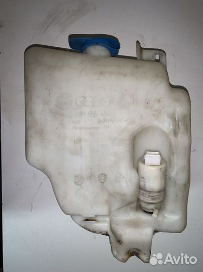 Бачек омывателя VAG Vento/Golf3