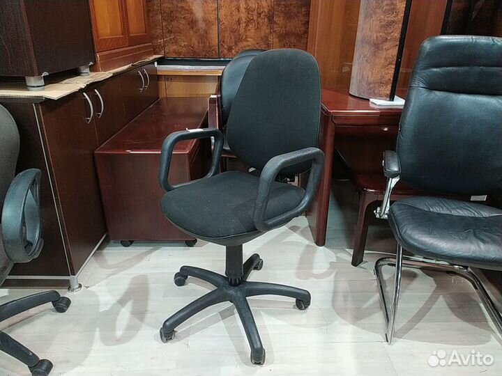 Кресло компьютерное комфорт (ткань) б/у