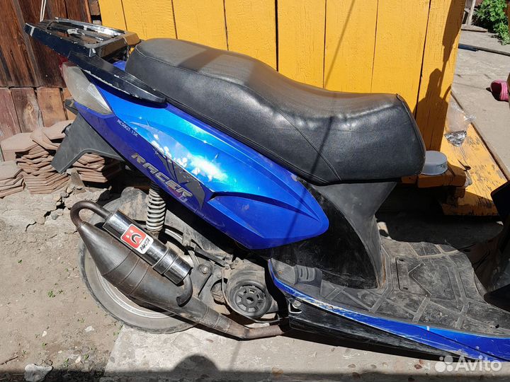 Продам скутер рэйсер RS50QT 15 K на документах