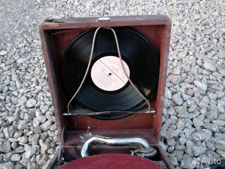 Патефон Молот