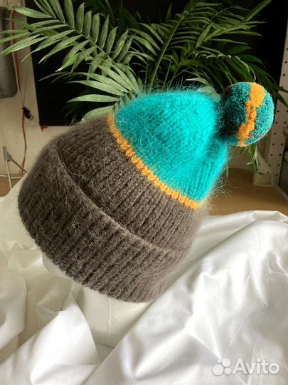 Шапка с помпоном