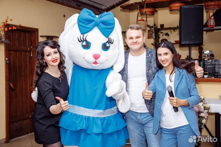 Ведущая(Тамада) + Музыка + Мужской и Женский вокал