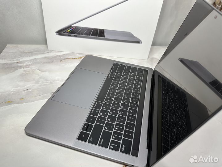 Macbook Pro 13 2019 256 гб