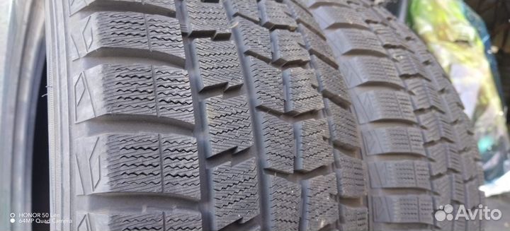 Dunlop SP Winter Maxx WM01 235/50 R17