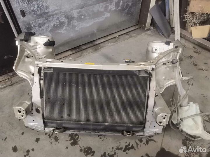 Рамка радиатора RAV 4 ноускат