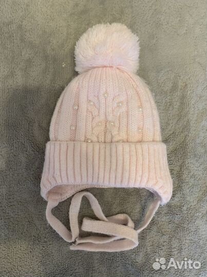 Зимняя шапка на девочку до 1 года
