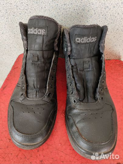 Кроссовки зимние Adidas. 44p