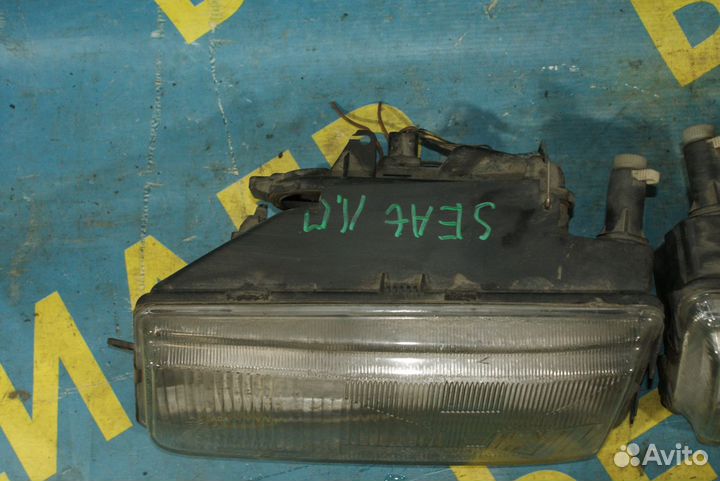 Передняя фара Seat Toledo