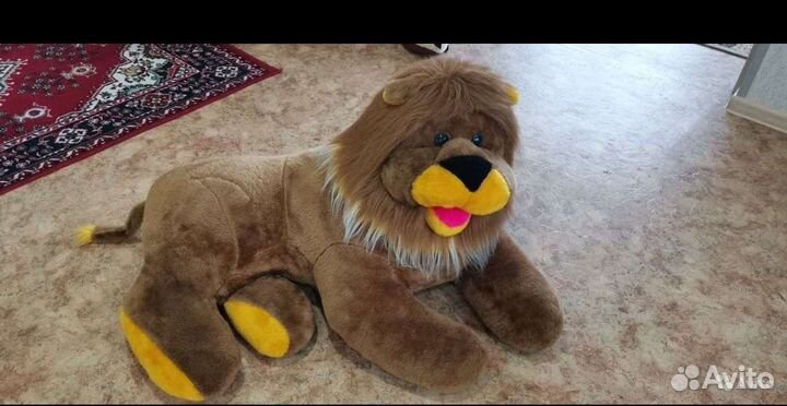 Плюшевый медведь