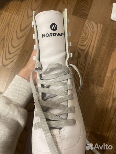 Коньки фигурные 39 размер