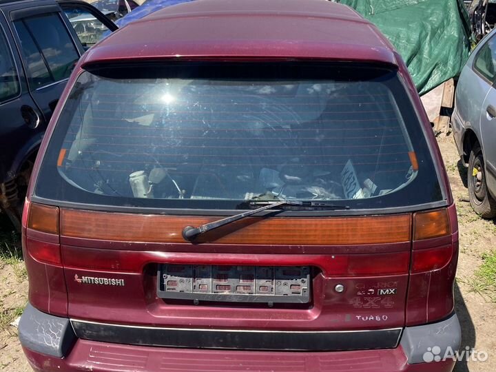 Крышка багажника mitsubishi chariot