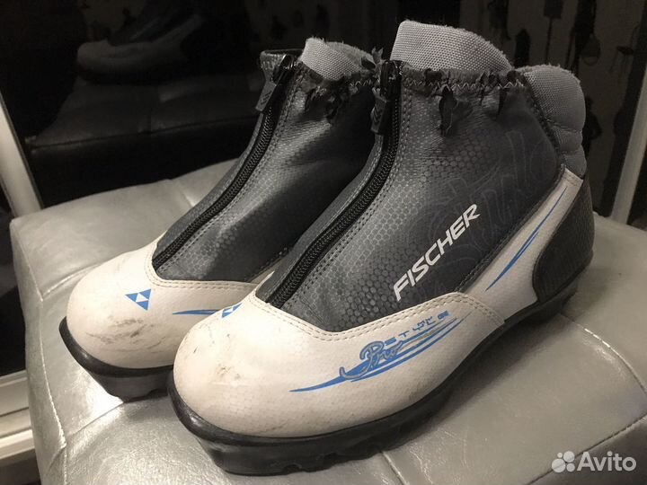 Лыжные ботинки Fischer, 35 р, крепление NNN