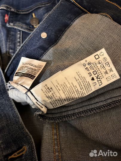 Джинсовая куртка levis женская L (новая )