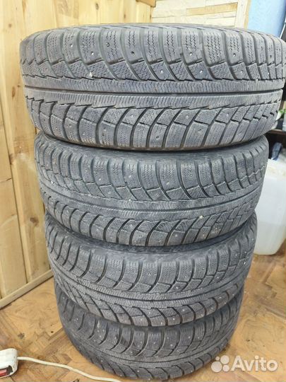 Колеса в сборе r15 зимние на ford