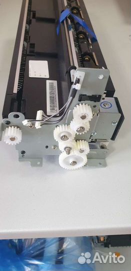 Узел выхода бумаги JC90-00967A