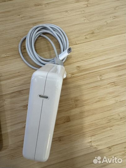 Зарядное устройство на macbook (оригинал)
