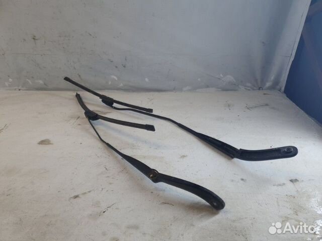 Поводок дворника Mazda 3 BL Z6A61564 2013