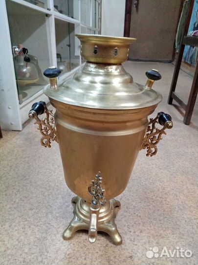 Самовар угольный 3л. С. С. С. Р