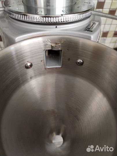 Продам кофемолку Fiorenzato F71DK