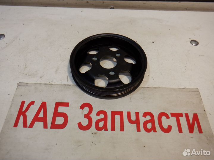 Шкив насоса гур VW Passat B5 AWM