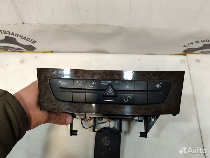 Блок кнопок передней панели Mercedes E-Class W211