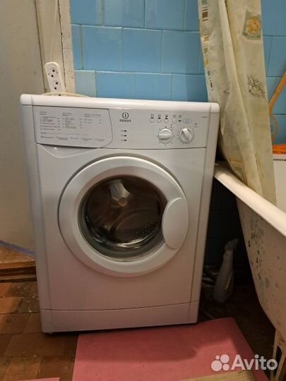 Стиральная машина Indesit wiun 82