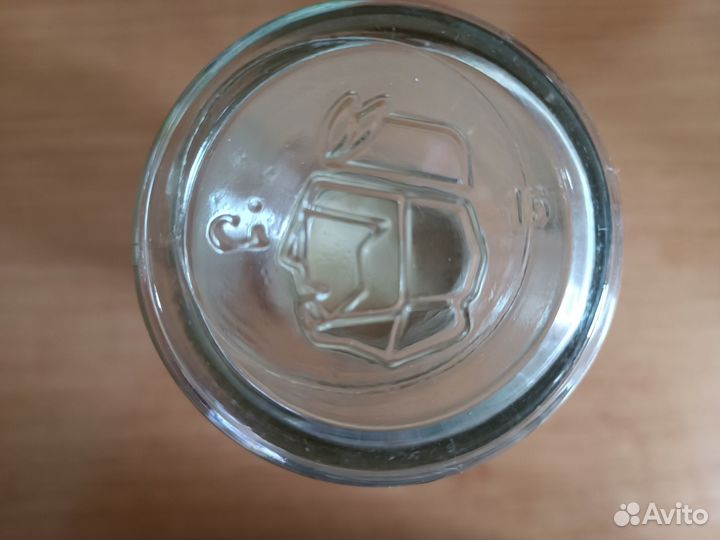 Бутылки и банки стеклянные