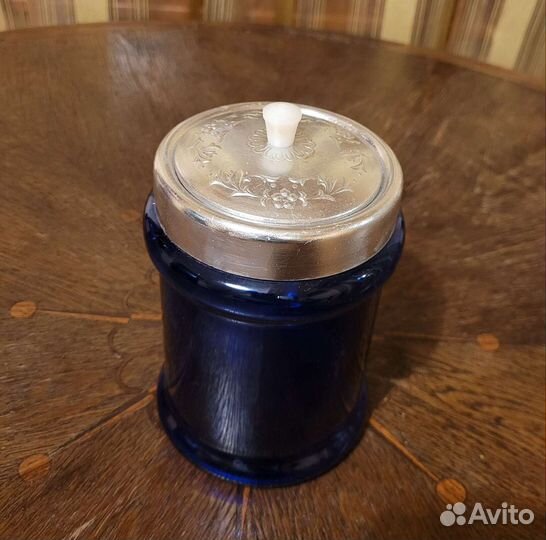 Старинная чайница