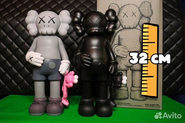 Kaws Grey с игрушкой (32 см)