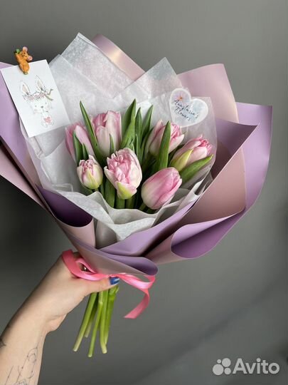 Букет с тюльпанами на 8 марта