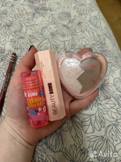 Набор косметики пакетом