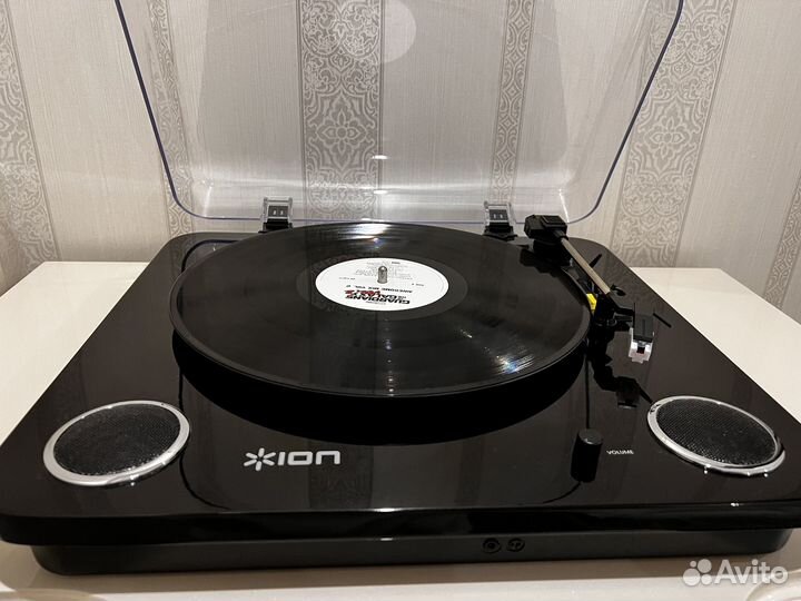 Виниловый проигрыватель ion Audio Max LP