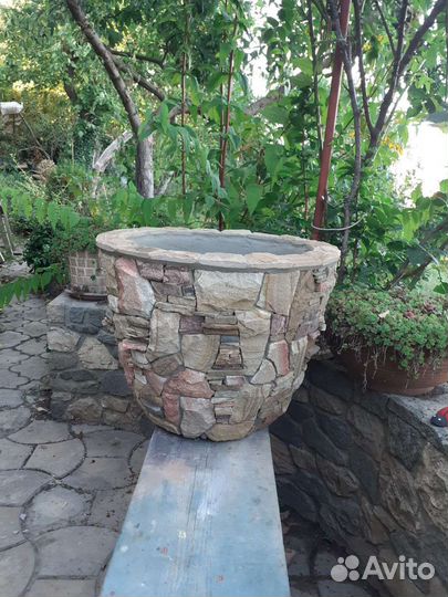 Вазоны, Натуральный природный камень