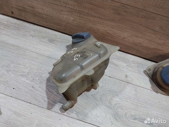 Расширительный бачок Volkswagen Passat B5 Audi A4