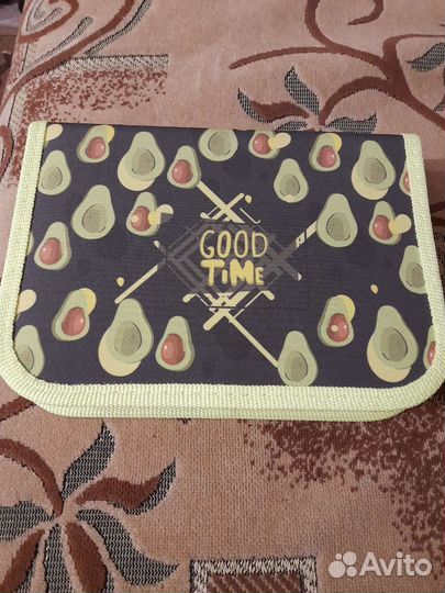 Школьный пенал