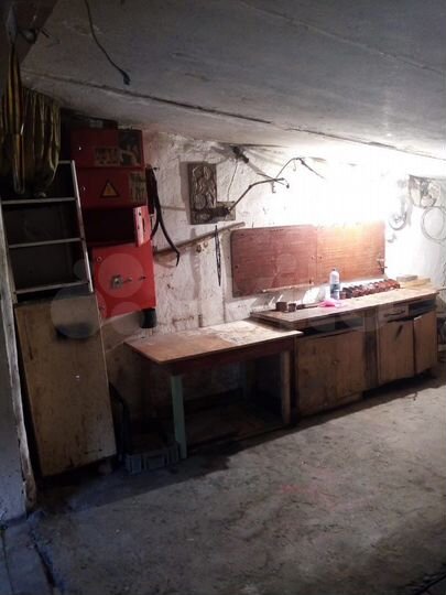 Гараж, > 30 м²