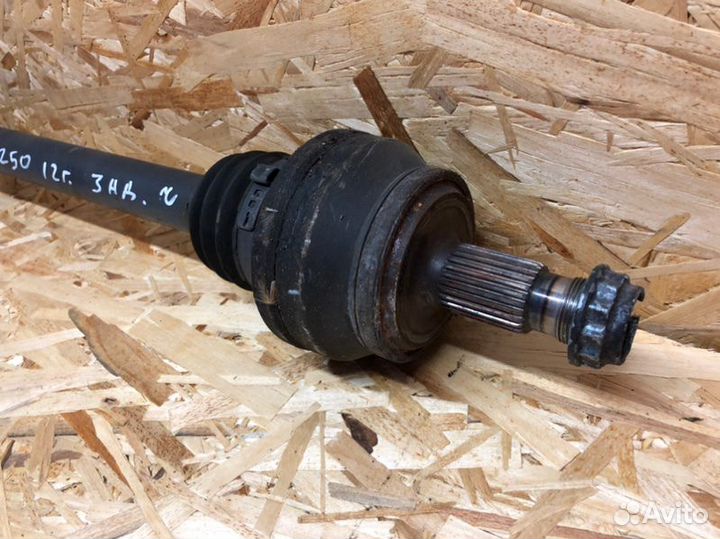 Привод задний левый Mercedes-Benz C W204 1.8 2012