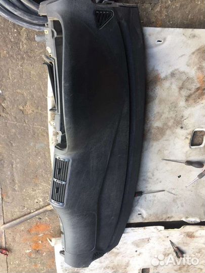 Торпедо панель приборов BMW (E39)