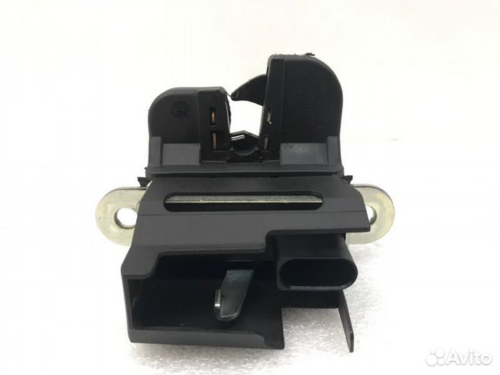 Замок багажника Volkswagen Golf MK5 2008