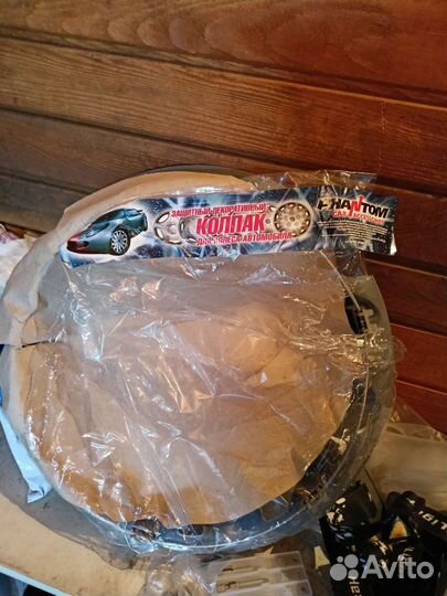 Колпак на диск автомобиля