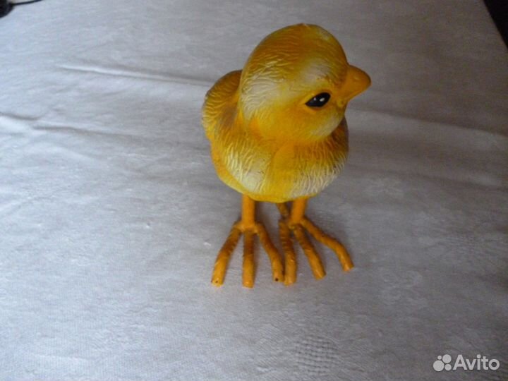 Статуэтка цыплёнок
